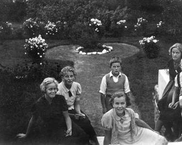 3 EYB 10027 Langnes Pinnen Foedselsdagsselskap Sept 1939