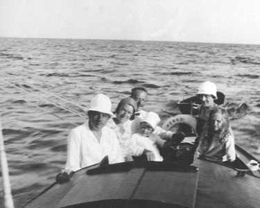 5 EYB 10033 Seiltur Med Dir Hans Helgesen Ca 1932 33 Baatens Navn PERKO