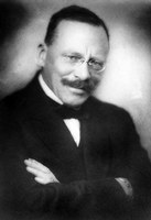 Hans Helgesen, fabrikkdirektÃ¸r 1920-1940