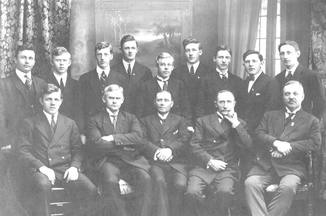 Lillesand Offentlige Sjoemannsskole Klassebilde 1919 Tilhoerer Vestre Moland Og Lillesand Historielag